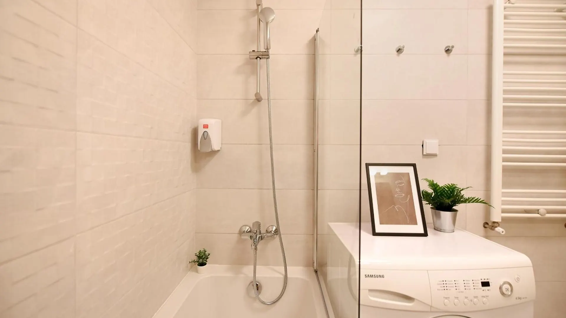 Modern Studios In Nerva Traian - Contemporary Living At Its Finest ブカレスト 0*,