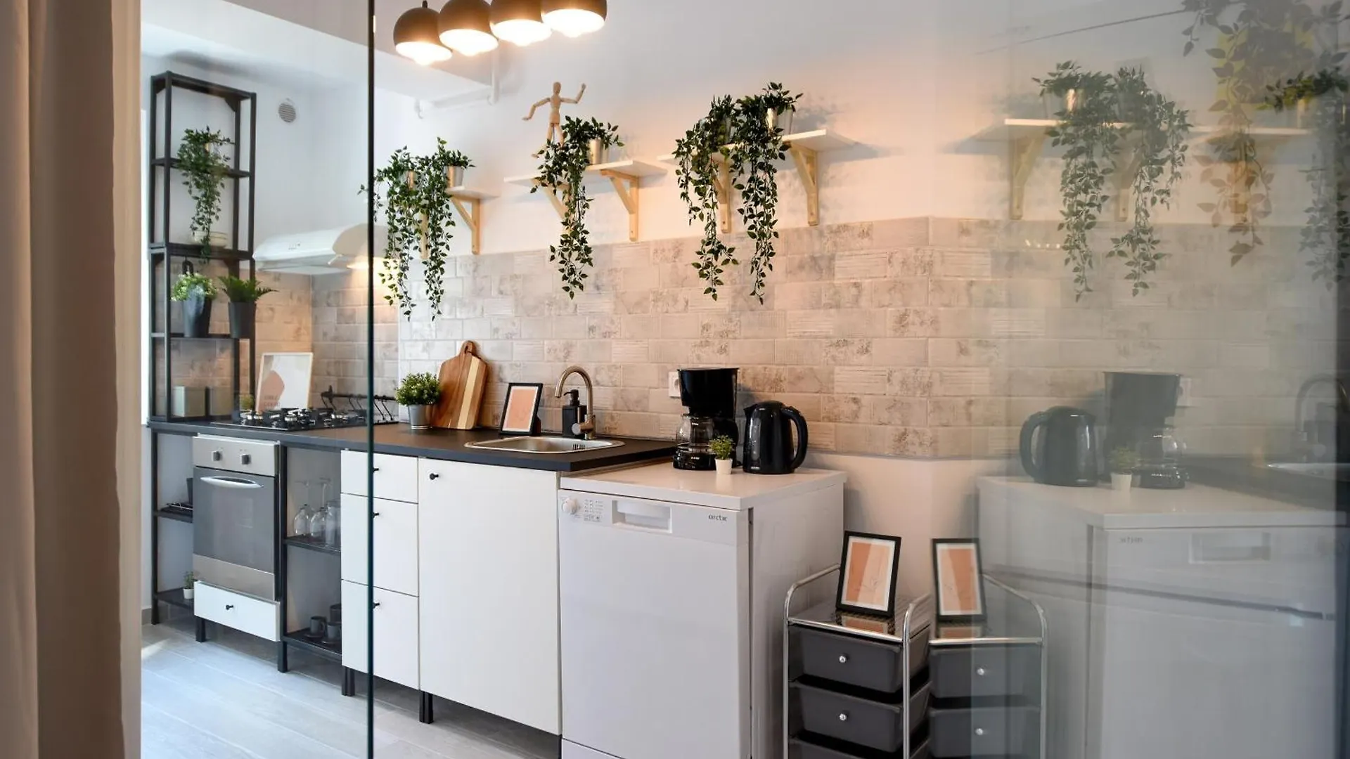 Modern Studios In Nerva Traian - Contemporary Living At Its Finest ブカレスト アパート